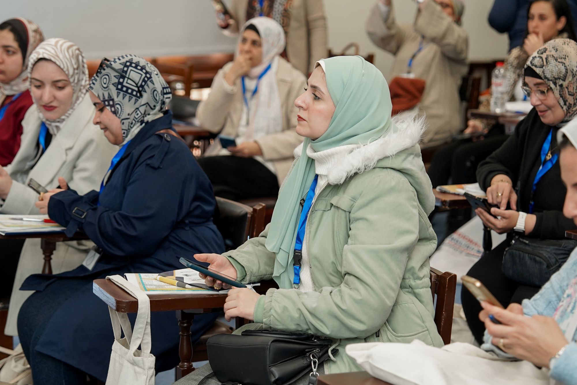 instructor explaining to students in a class at AUC's SCE