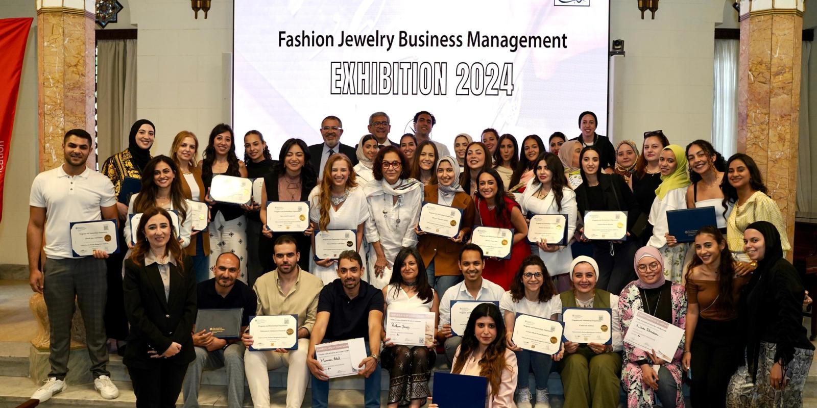 Group photo for Fashion Jewelry Business Management Garduation