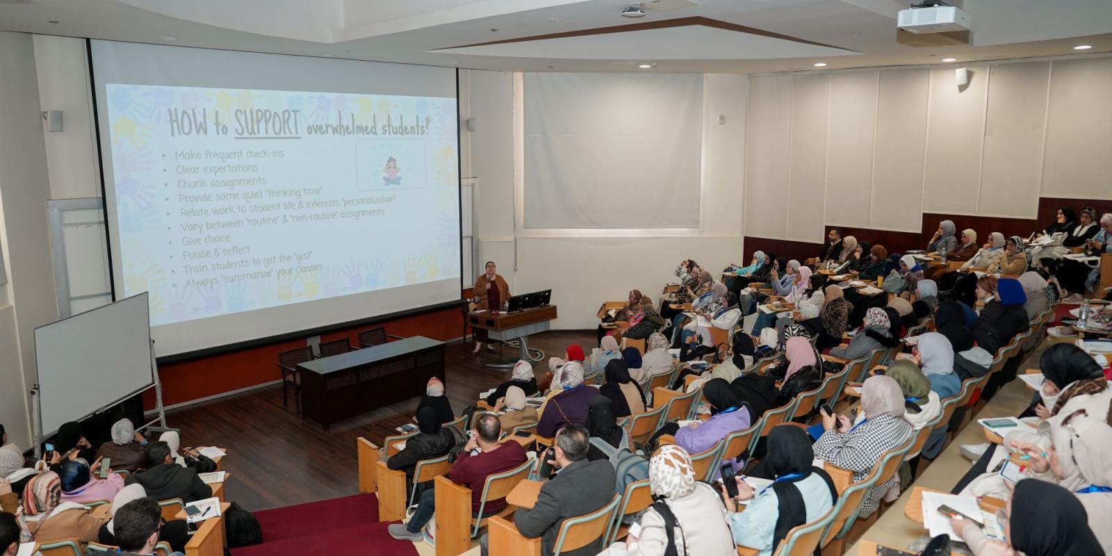 instructor explaining to students in a class about Supply Chain Excellence and Sustainability course at AUC's SCE