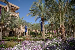 campus gardens
