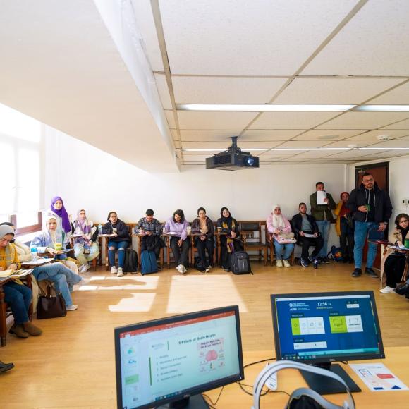 students in tahrir classroom 